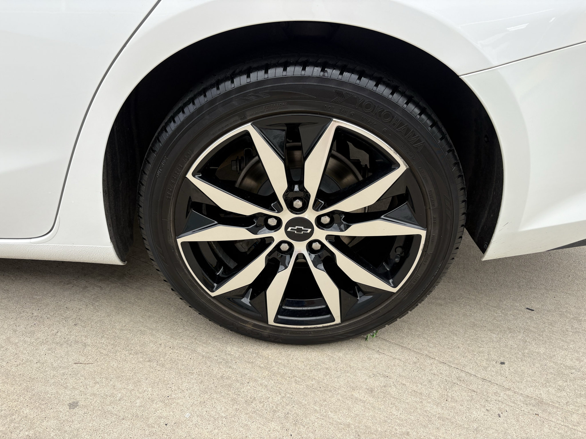Used 2021 Chevrolet Malibu RS FWD image 32