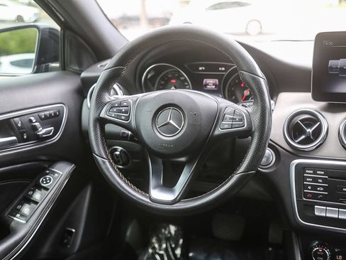 Used 2018 Mercedes-Benz GLA 250 image 13