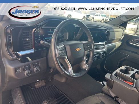 Used 2022 Chevrolet Silverado 1500 LT image 11