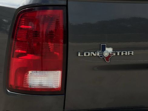 Used 2017 RAM 1500 Lone Star AWD/4WD image 11