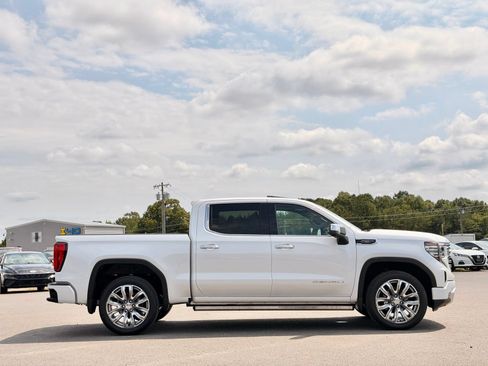 Used 2023 GMC Sierra 1500 Denali AWD/4WD image 8