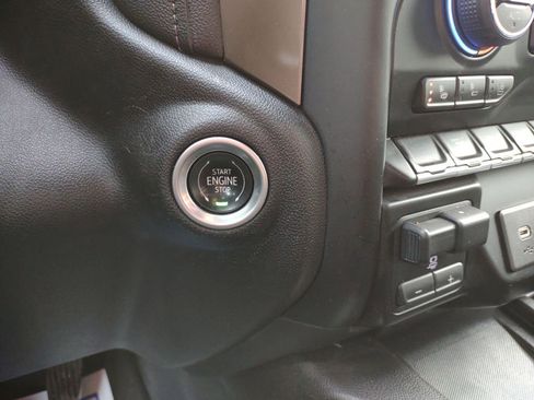 Used 2022 Chevrolet Silverado 3500 High Country image 33