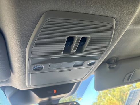 New 2025 Nissan Kicks SV w/ SV Premium Package FWD image 35
