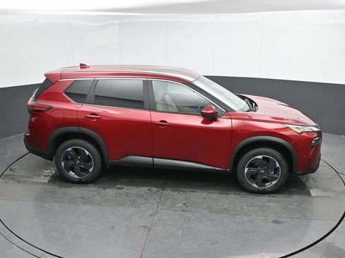 Used 2025 Nissan Rogue SV AWD/4WD image 35