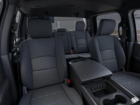 New 2026 RAM 2500 Big Horn AWD/4WD image 73