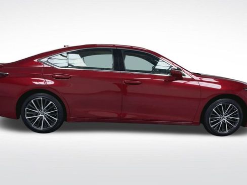 Used 2023 Lexus ES 300h w/ Premium Package image 9