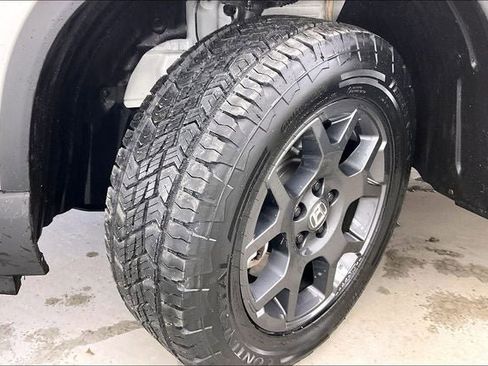 Certified 2025 Honda Pilot TrailSport image 34