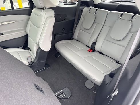 New 2026 Ford Explorer Active w/ Active Comfort Package image 21