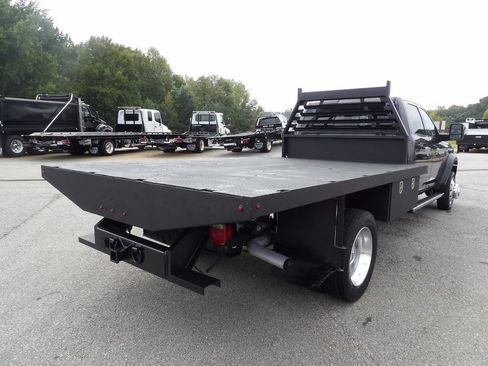 Used 2023 RAM 5500 Tradesman w/ Chrome Appearance Group AWD/4WD image 7