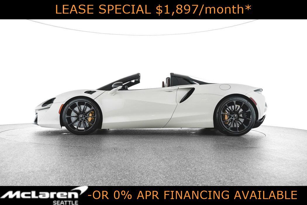 Used 2025 McLaren Artura Spider RWD image 20