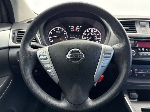 Used 2017 Nissan Sentra S image 13