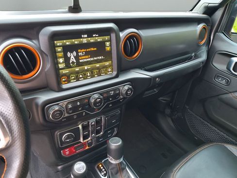 Used 2023 Jeep Gladiator Mojave w/ LED Lighting Group AWD/4WD image 16