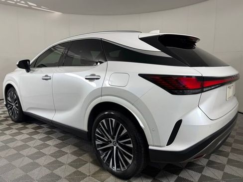 Used 2025 Lexus RX 350 w/ Convenience Package image 4