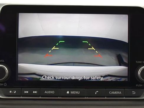 Used 2025 Nissan Rogue SV image 37