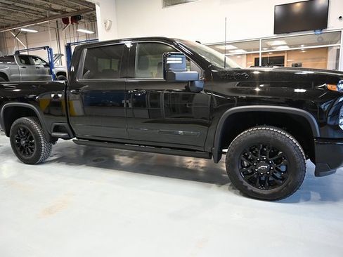 New 2026 Chevrolet Silverado 2500 High Country w/ Midnight Edition image 4