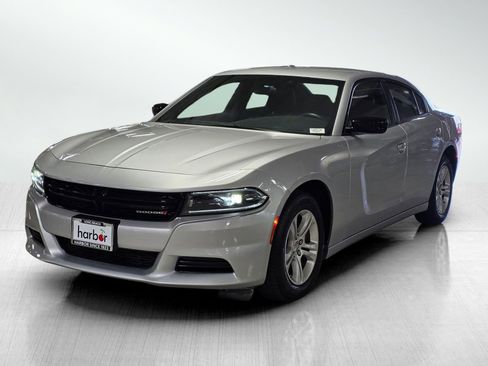 Used 2023 Dodge Charger SXT RWD image 3