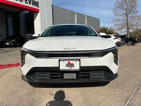 Used 2025 Kia K4 LXS image 3