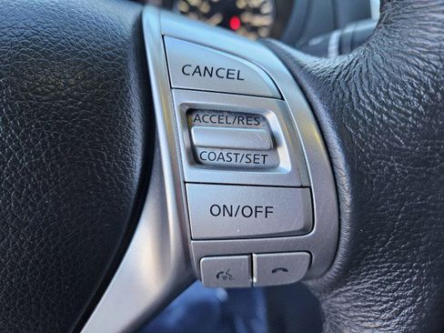 Used 2017 Nissan Altima 2.5 SL w/ Moonroof Package image 15