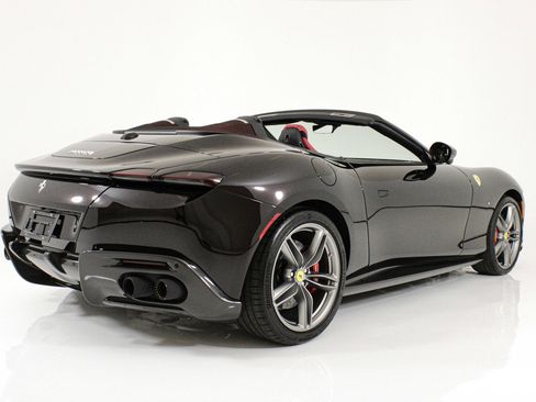 Certified 2024 Ferrari Roma Spider RWD image 12