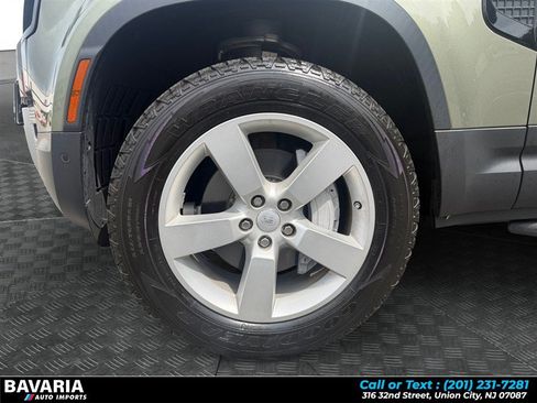 Used 2021 Land Rover Defender 90 First Edition AWD/4WD image 9