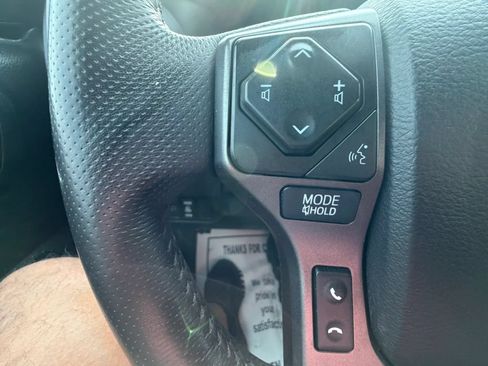 Used 2021 Toyota Tacoma TRD Off-Road w/ Technology Package AWD/4WD image 26