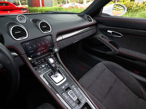 Used 2023 Porsche 718 Boxster GTS image 30