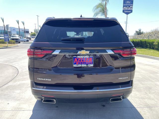 Used 2023 Chevrolet Traverse Premier FWD image 7