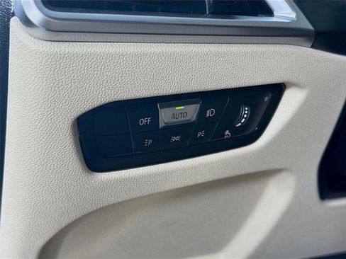 Used 2025 BMW 440i xDrive M440i xDrive w/ Premium Package image 7