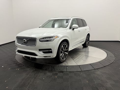 Certified 2023 Volvo XC90 B5 Plus w/ Protection Package AWD/4WD image 3