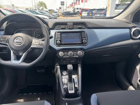 Used 2025 Nissan Versa SV FWD image 17