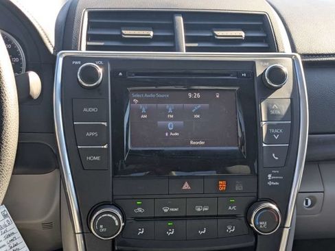 Used 2015 Toyota Camry LE FWD image 16