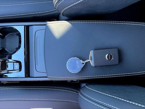 New 2026 Volvo XC40 B5 Ultra w/ Climate Package image 34