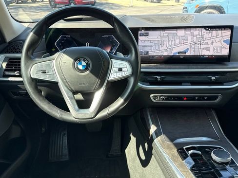 Used 2023 BMW X7 xDrive40i w/ Premium Package AWD/4WD image 16