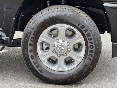 Used 2024 RAM 2500 Big Horn w/ Safety Group image 10