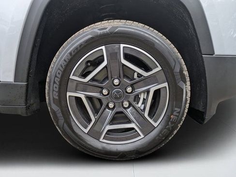 New 2026 Jeep Cherokee Laredo AWD/4WD image 10