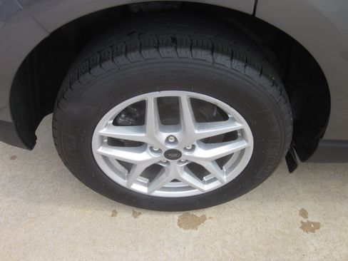 Used 2024 Ford Edge SEL w/ Convenience Package AWD/4WD image 7