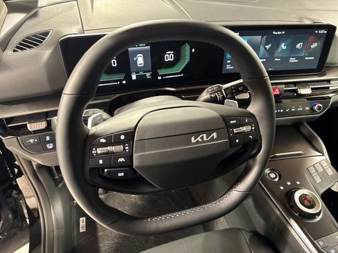 Certified 2026 Kia Sportage LX FWD image 20