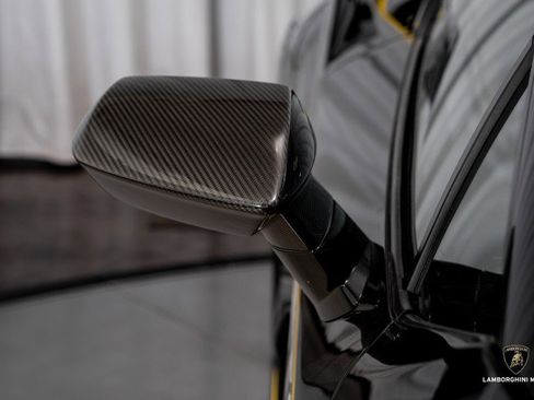 Used 2024 Lamborghini Huracan STO image 7