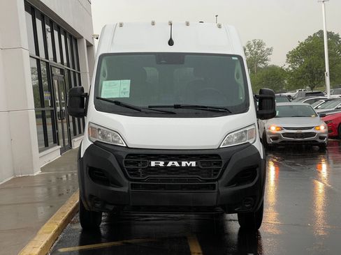 Used 2023 RAM ProMaster 2500 FWD image 3