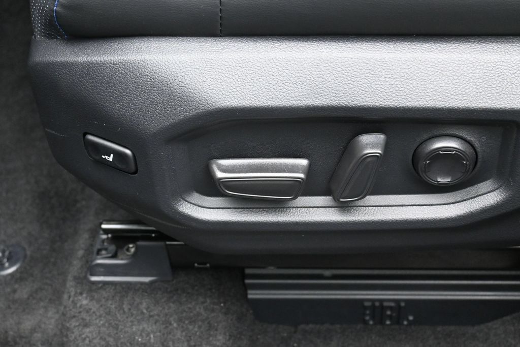 Used 2024 Toyota Tundra Platinum AWD/4WD image 10