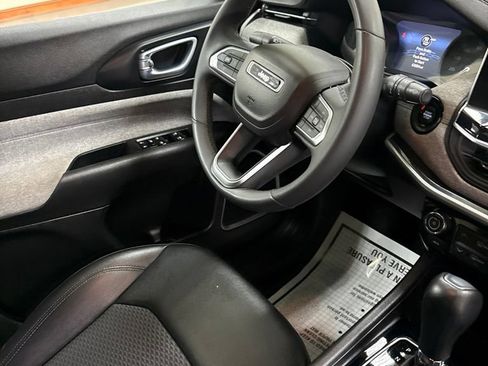 Used 2024 Jeep Compass Latitude AWD/4WD image 24
