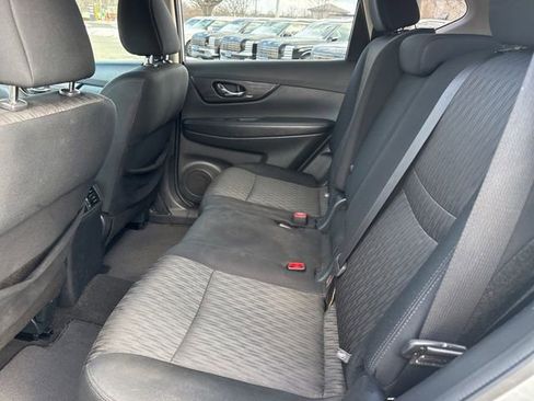 Used 2018 Nissan Rogue S image 16