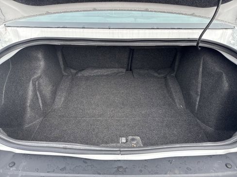 Used 2019 Dodge Challenger SXT image 10