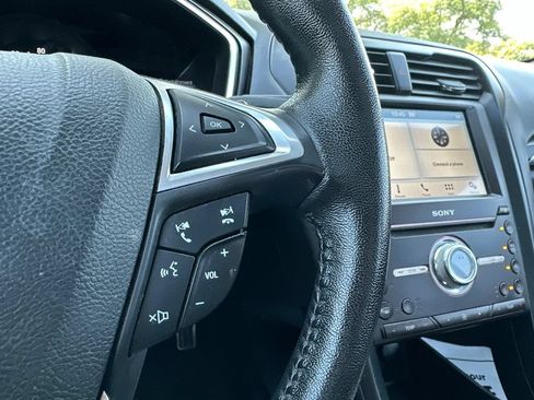 Used 2018 Ford Fusion Titanium AWD/4WD image 14