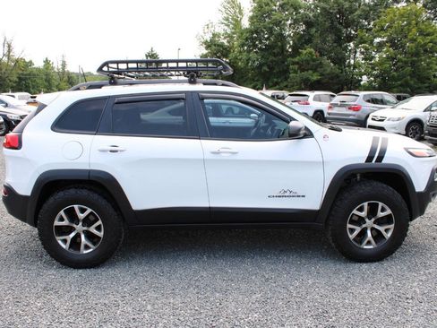 Used 2016 Jeep Cherokee Trailhawk w/ Comfort/Convenience Group AWD/4WD image 6