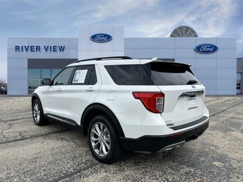 Used 2023 Ford Explorer XLT w/ Equipment Group 202A image 4