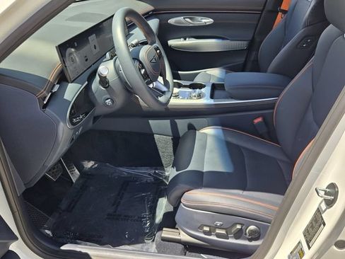 Certified 2026 Genesis GV70 2.5T Sport Prestige AWD/4WD image 10