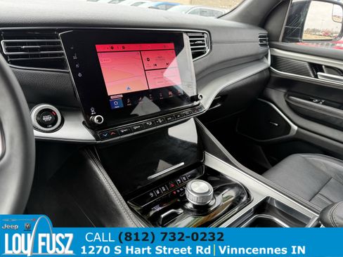 Used 2023 Jeep Wagoneer Series II image 25