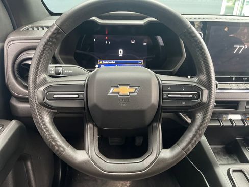 Used 2023 Chevrolet Colorado W/T image 15