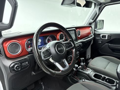Used 2021 Jeep Wrangler Unlimited Rubicon AWD/4WD image 10
